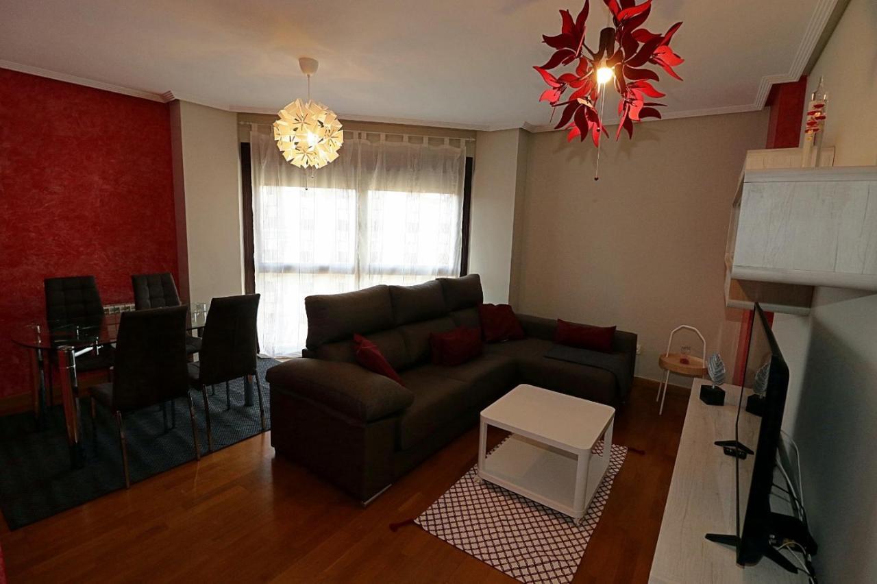 Apartamento , Wifi Y Garaje Cerca Del Centro Lägenhet Oviedo Exteriör bild