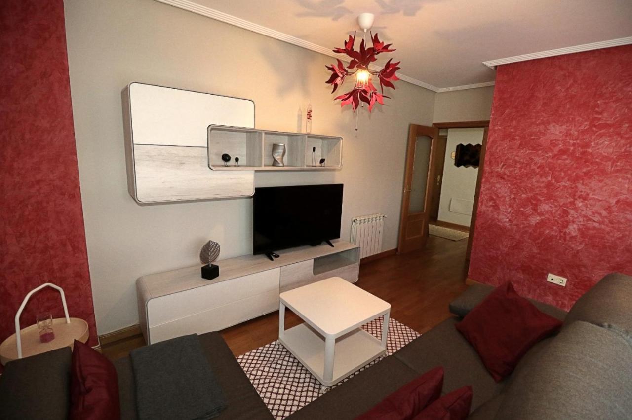 Apartamento , Wifi Y Garaje Cerca Del Centro Lägenhet Oviedo Exteriör bild