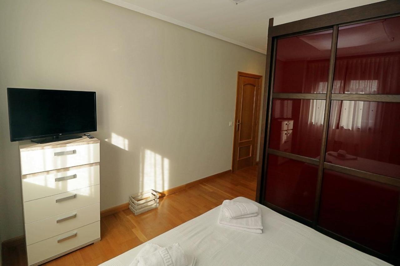 Apartamento , Wifi Y Garaje Cerca Del Centro Lägenhet Oviedo Exteriör bild