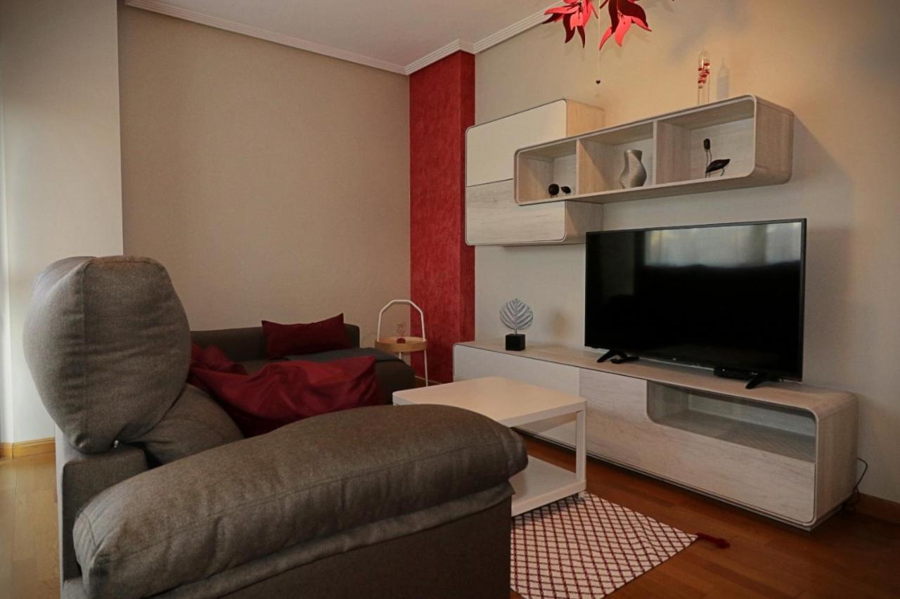 Apartamento , Wifi Y Garaje Cerca Del Centro Lägenhet Oviedo Exteriör bild